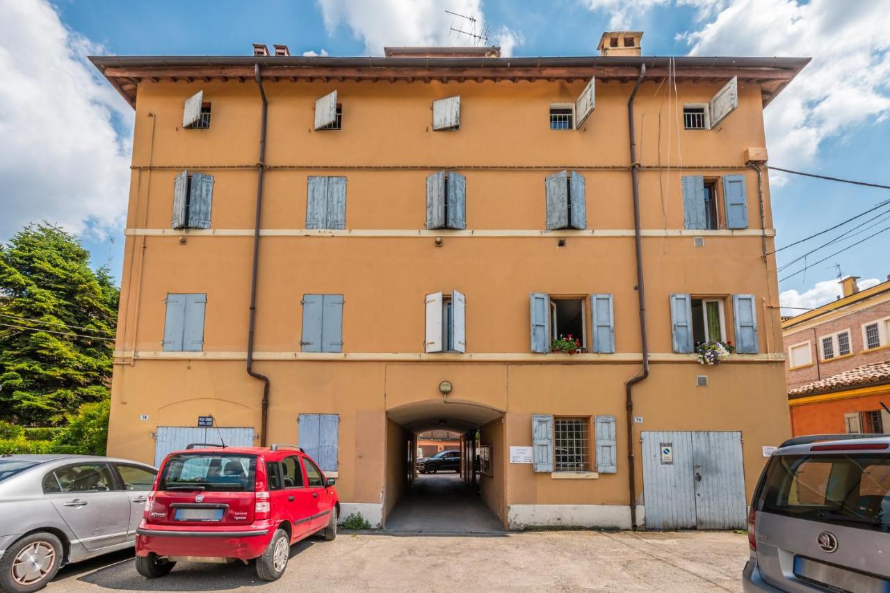 Appartamento Nella Corte Del Mulino, 1 Passo Dal Centro Con Parcheggio Modena Esterno foto